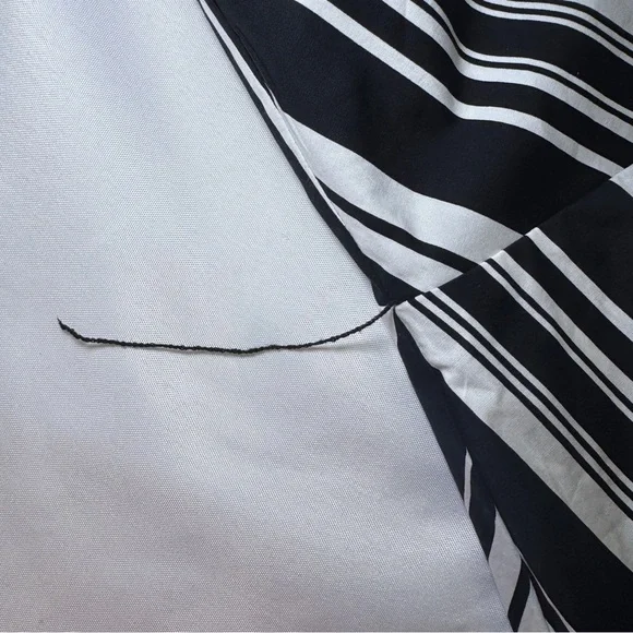 White House Black Market Black and White Floral Striped Top - Picture 4 of 9